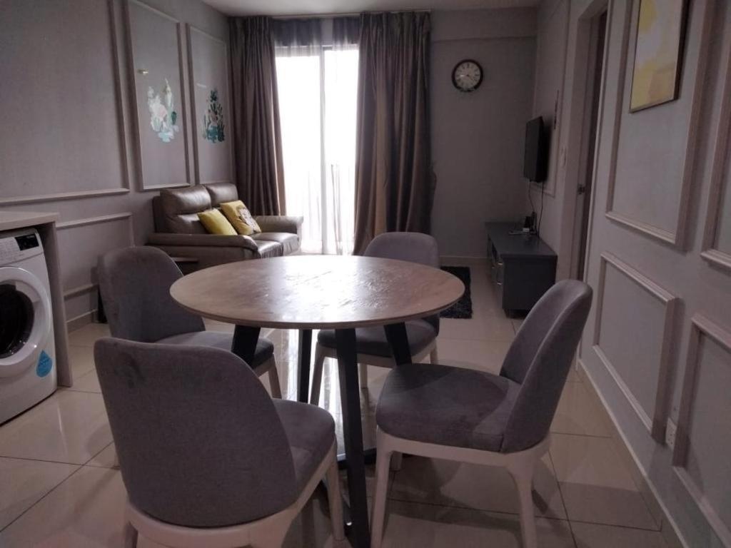 Host Assist Homestay By Ha I-City Shah Alam Exteriör bild