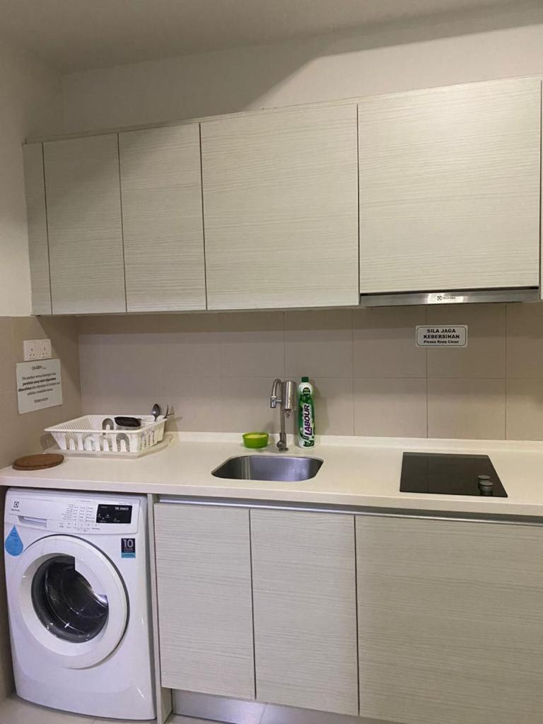 Host Assist Homestay By Ha I-City Shah Alam Exteriör bild